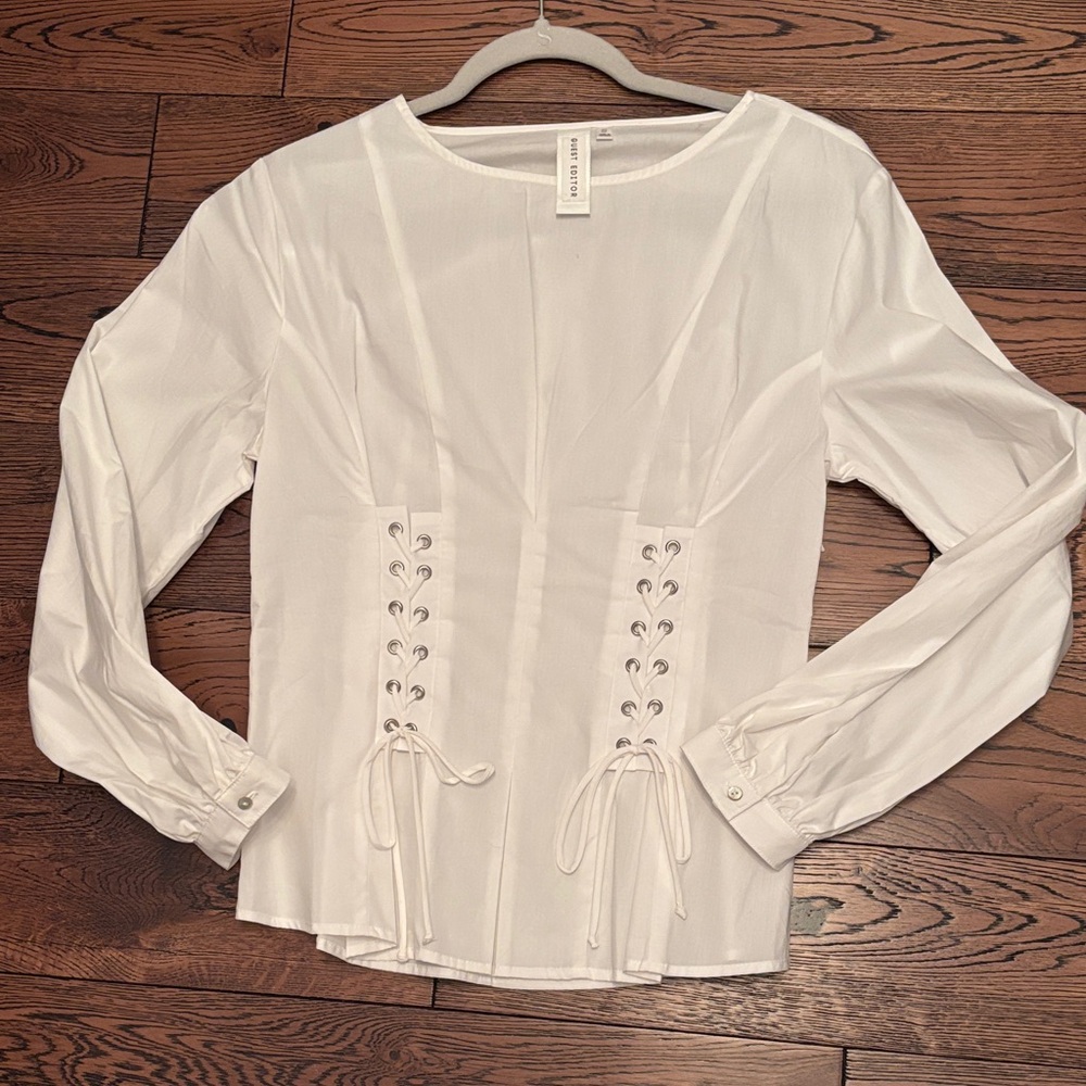 Chic White Lace-Up Cotton Blouse